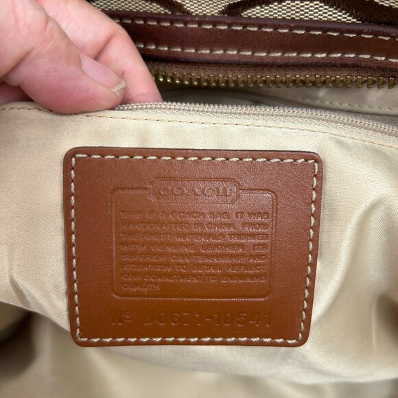 Vintage COACH Hamptons Signature Classic Logo Bag Satchel - Picture 12 of 16